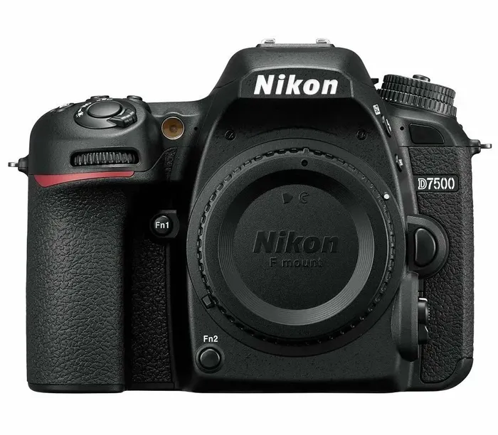 Фотоаппарат Nikon D7500 body