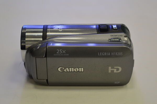 Видеокамера Canon LEGRIA HF R205 Ресейл