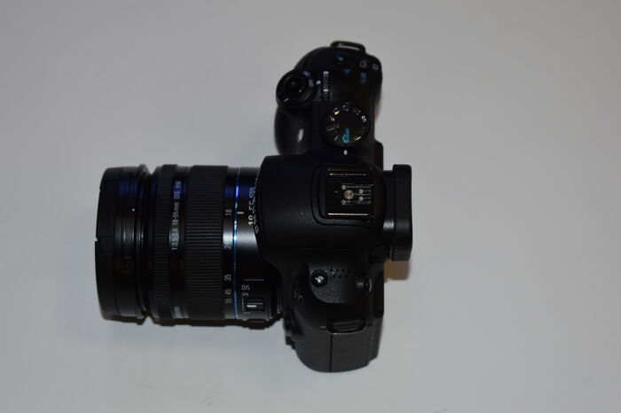 Фотоаппарат Samsung NX10 Kit Ресейл