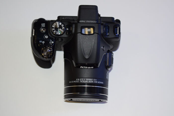 Фотоаппарат Nikon Coolpix P600,черный Ресейл Фотоаппарат Nikon Coolpix P600,черный Ресейл