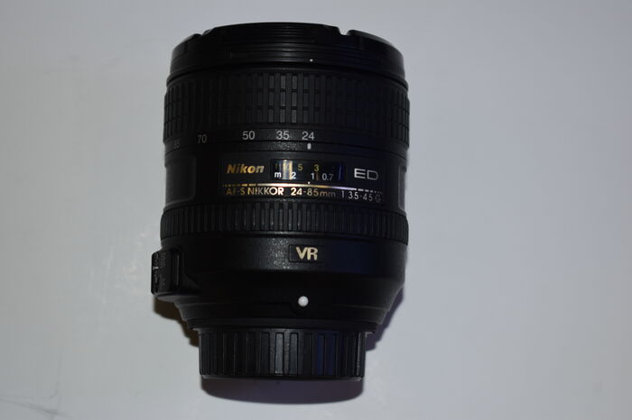 Объектив Nikon 24-85mm f/3.5-4.5G ED VR AF-S Nikkor Ресейл