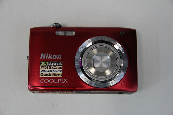 Фотоаппарат Nikon Coolpix S2800, красный Ресейл