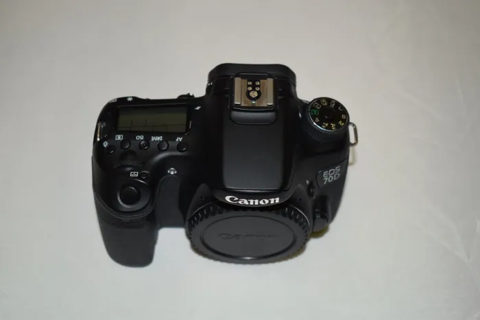 Фотоаппарат Canon EOS 70D Body Ресейл