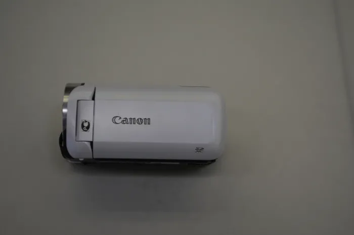 Видеокамера Canon Legria HF R806,белый Ресейл