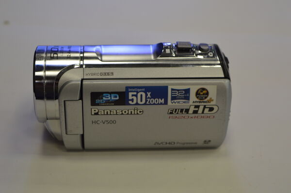 Видеокамера Panasonic HC-V500, Ресейл