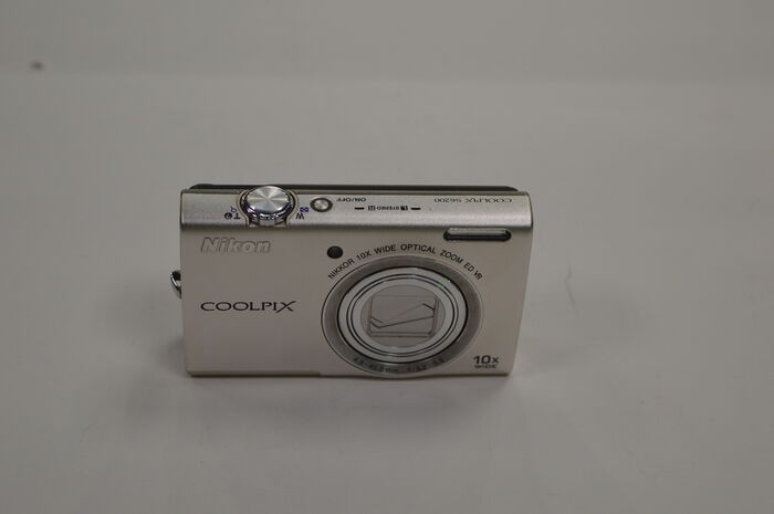 Фотоаппарат Nikon Coolpix S6200 Ресейл