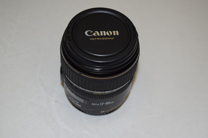 Объектив Canon EF-S 17-85mm f/4-5.6 IS USM Ресейл