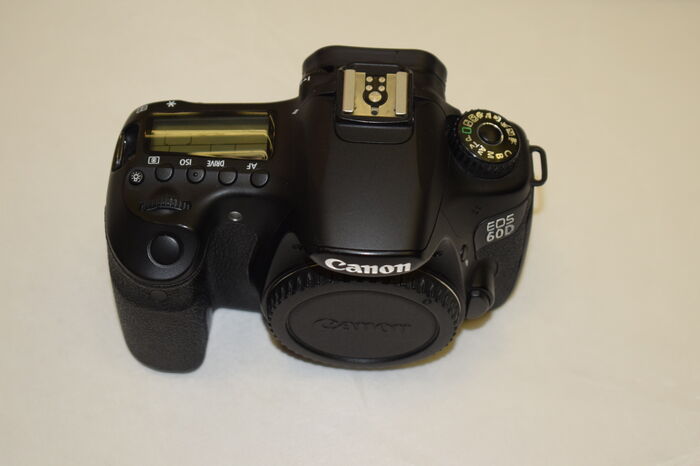 Фотоаппарат Canon EOS 60D Body Ресейл