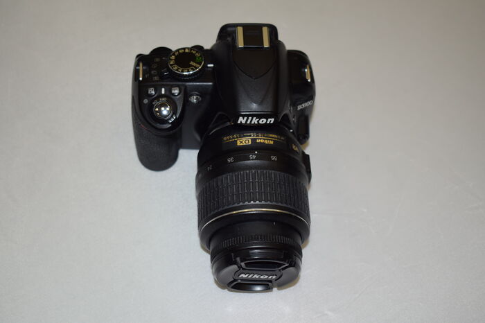 Фотоаппарат Nikon D3100 Kit AF-S DX NIKKOR 18-55mm f/3.5-5.6G VR, черный Ресейл